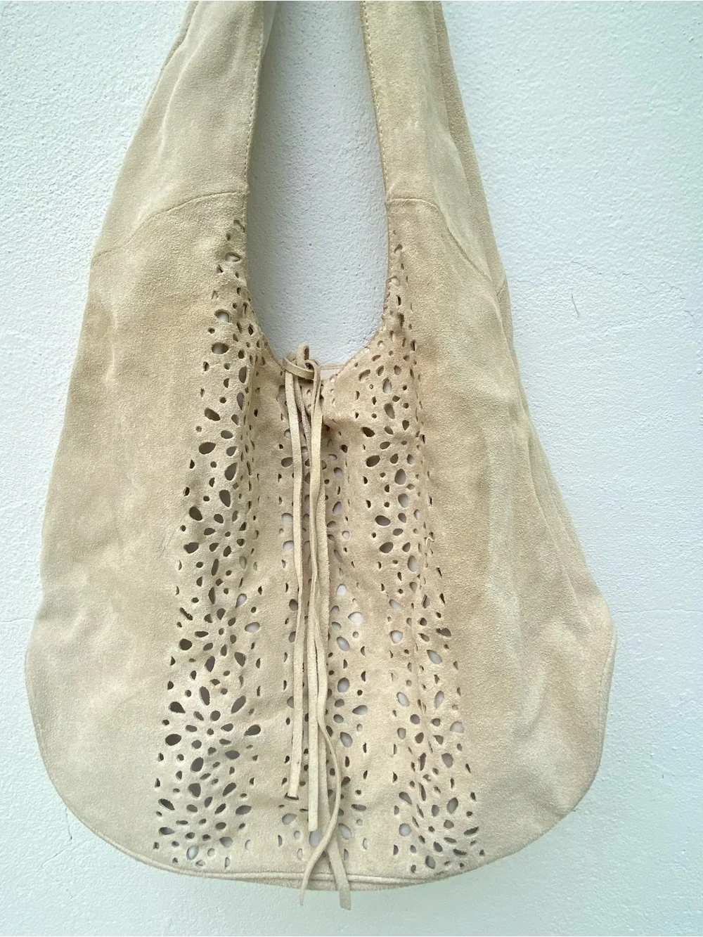 Y2K Lord & Taylor Beige Suede Hobo Bag - Picture 2 of 5